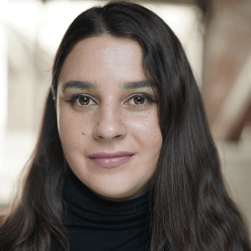 Larisa – ‘Studiile sunt foarte importante pentru mine‘